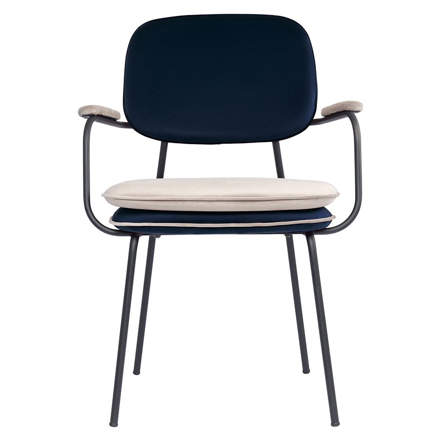 Стул с подлокотниками и контрастным кантом Пеа, велюр, темно-синий/бежевый | Replace