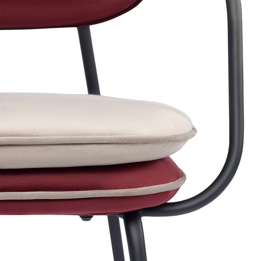 Стул с подлокотниками и контрастным кантом Пеа, велюр, бордовый/бежевый | Replace
