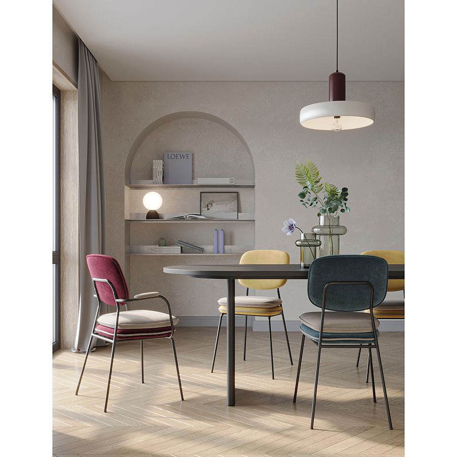 Стул с подлокотниками и контрастным кантом Пеа, велюр, бордовый/бежевый | Replace